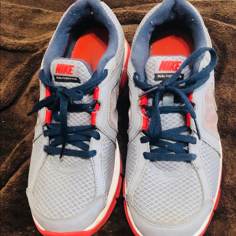 NIKE SNEAKERS